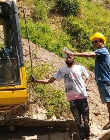Suplai Material dan Sewa Alat Berat dengan Baywari Moris Foun