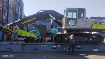 Ekskavator Utama Tiba di Pelabuhan Dili, Pembukaan Jalan Antar‑Desa Siap Bergulir